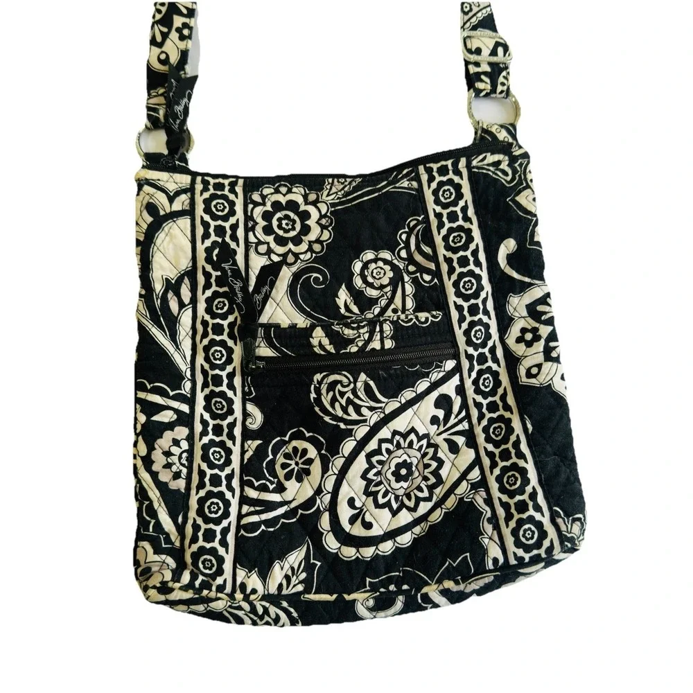 Vera‎ Bradley Hipster Crossbody Bag Medium Black White Night and Day Paisley